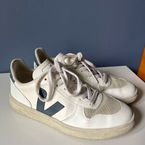 Veja vegan sneakers